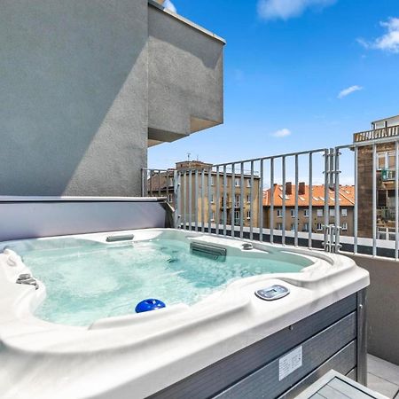 דירות ברטיסלאבה Lam Pink - Jacuzzi - Ac - Ps4 מראה חיצוני תמונה