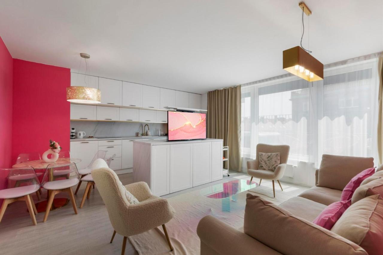 דירות ברטיסלאבה Lam Pink - Jacuzzi - Ac - Ps4 מראה חיצוני תמונה