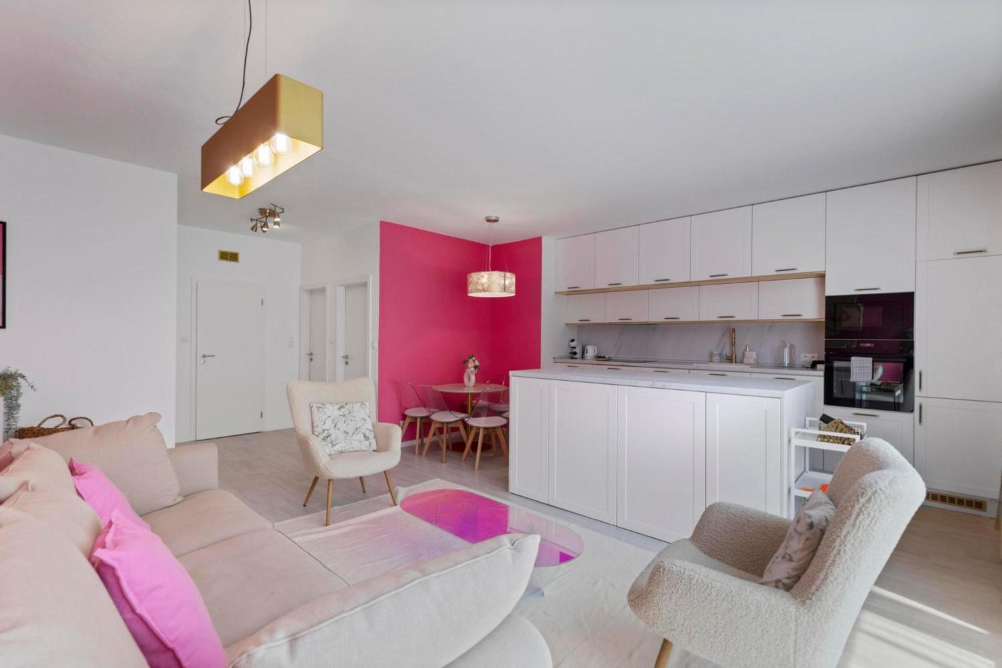 דירות ברטיסלאבה Lam Pink - Jacuzzi - Ac - Ps4 מראה חיצוני תמונה