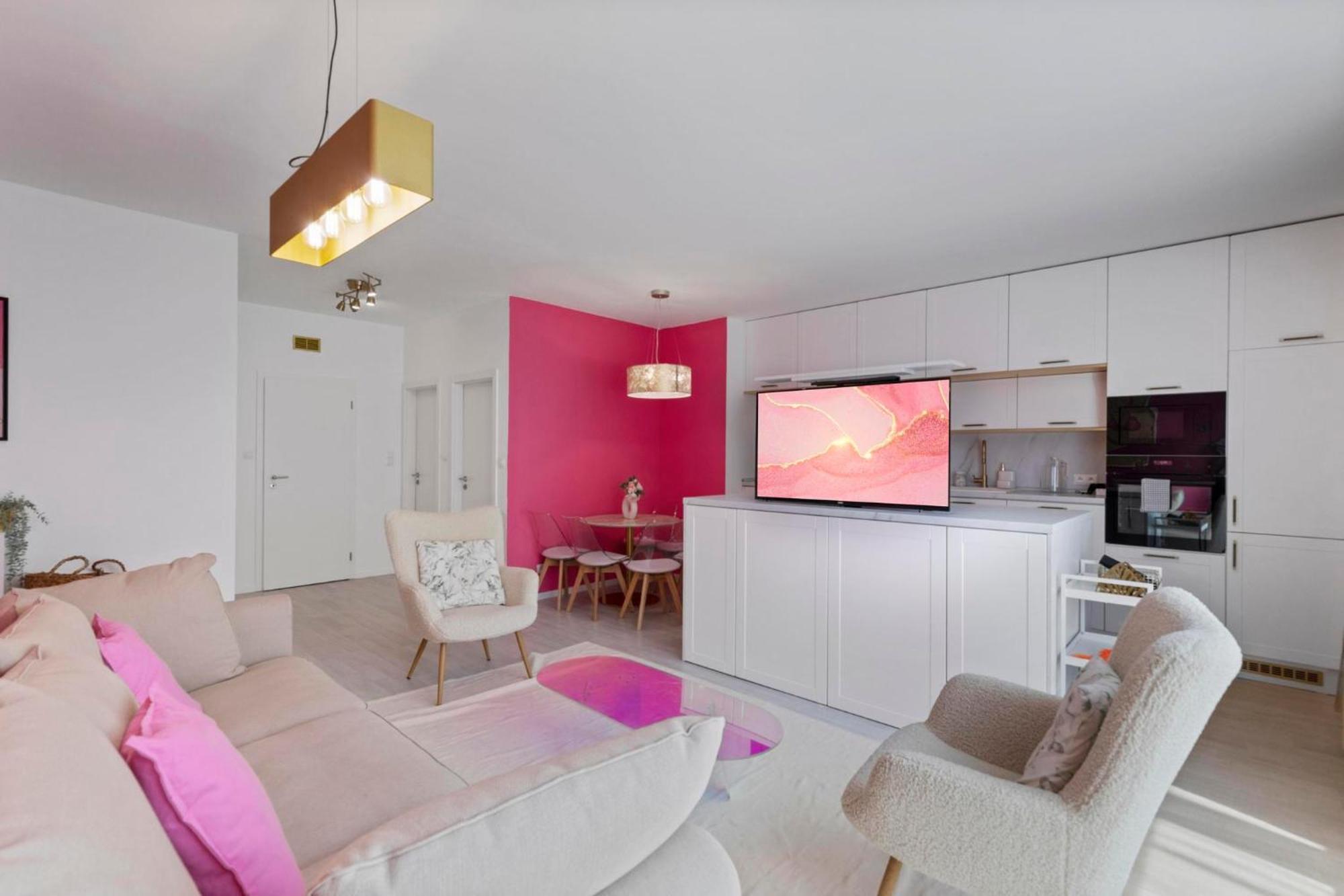 דירות ברטיסלאבה Lam Pink - Jacuzzi - Ac - Ps4 מראה חיצוני תמונה